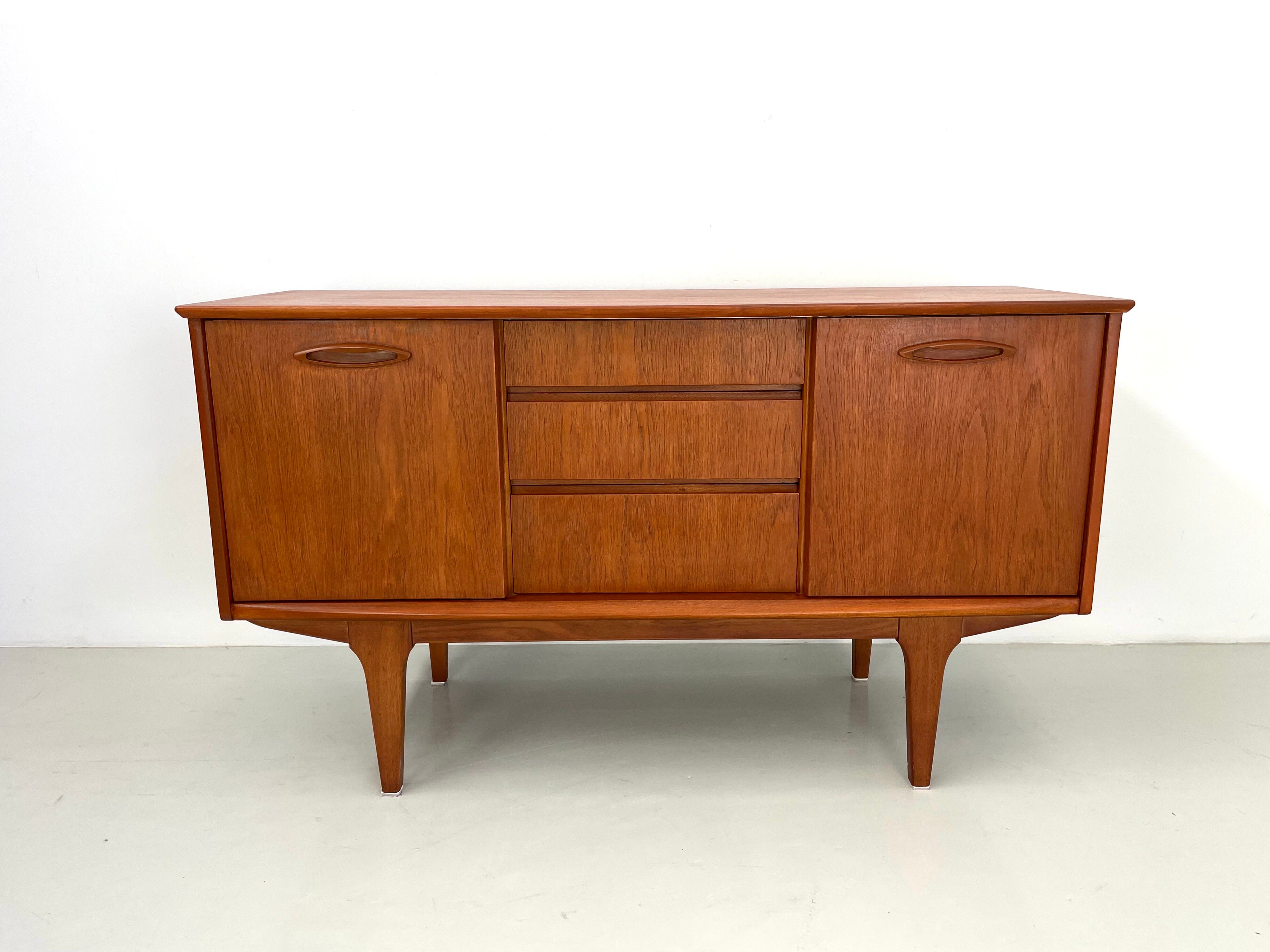 Vintage Jentique sideboard 1960's