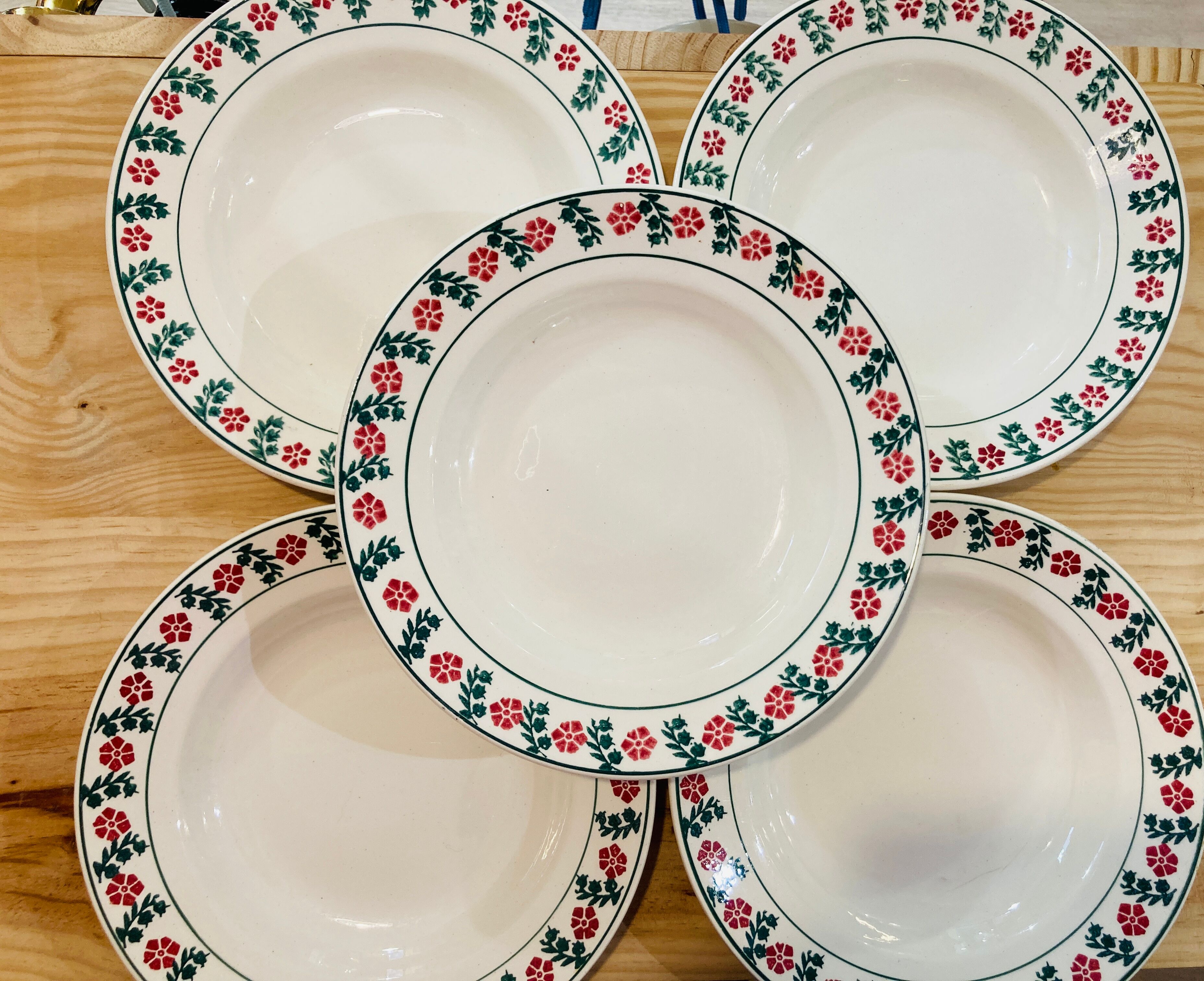 X5 hollow plate with green and red flowers -ceranord-made in france