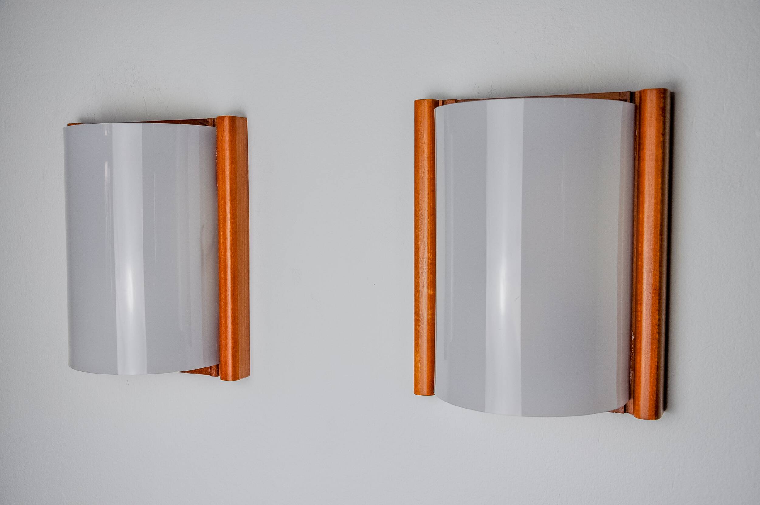Pair of pine and methacrylate wall lights, spain 1980