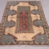 Old turkish rug 132x94 cm old vintage carpet ushak pink beige blue