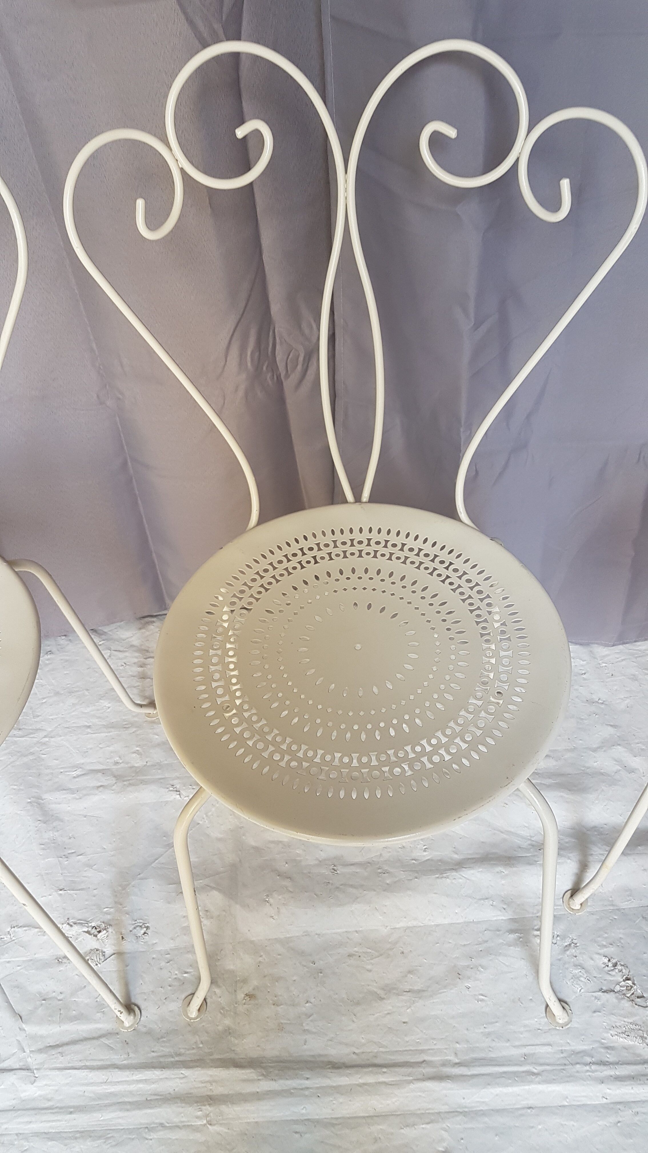 Lot of 6 metal garden seats