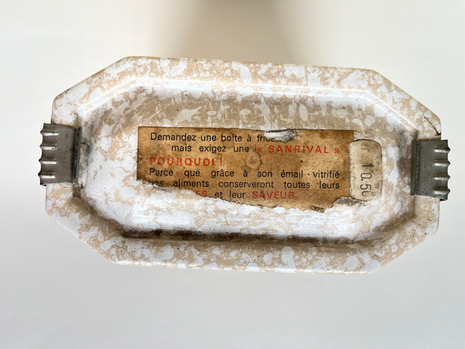 Enamelled bowl - fricot box