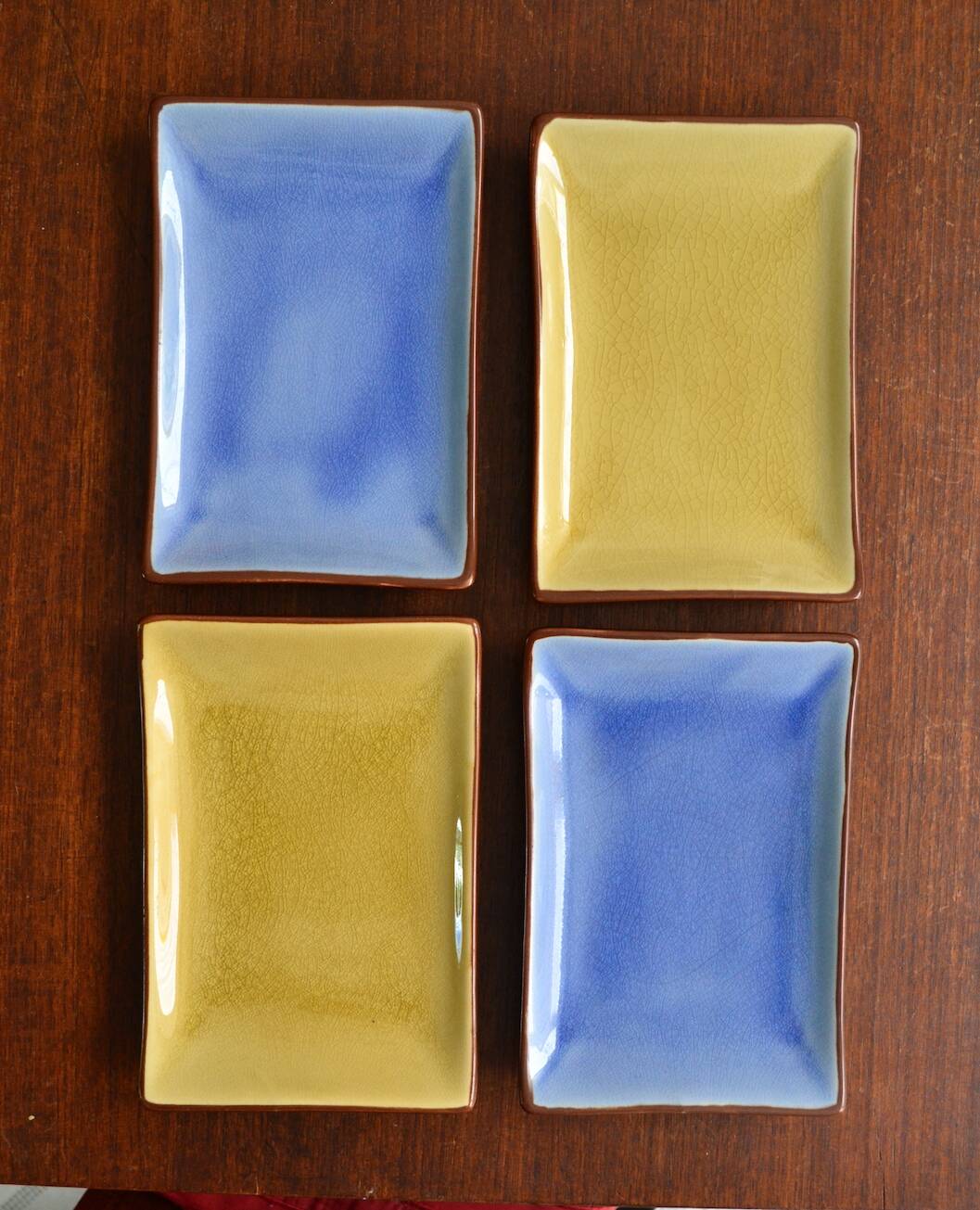 4 rectangular enameled ceramic cups