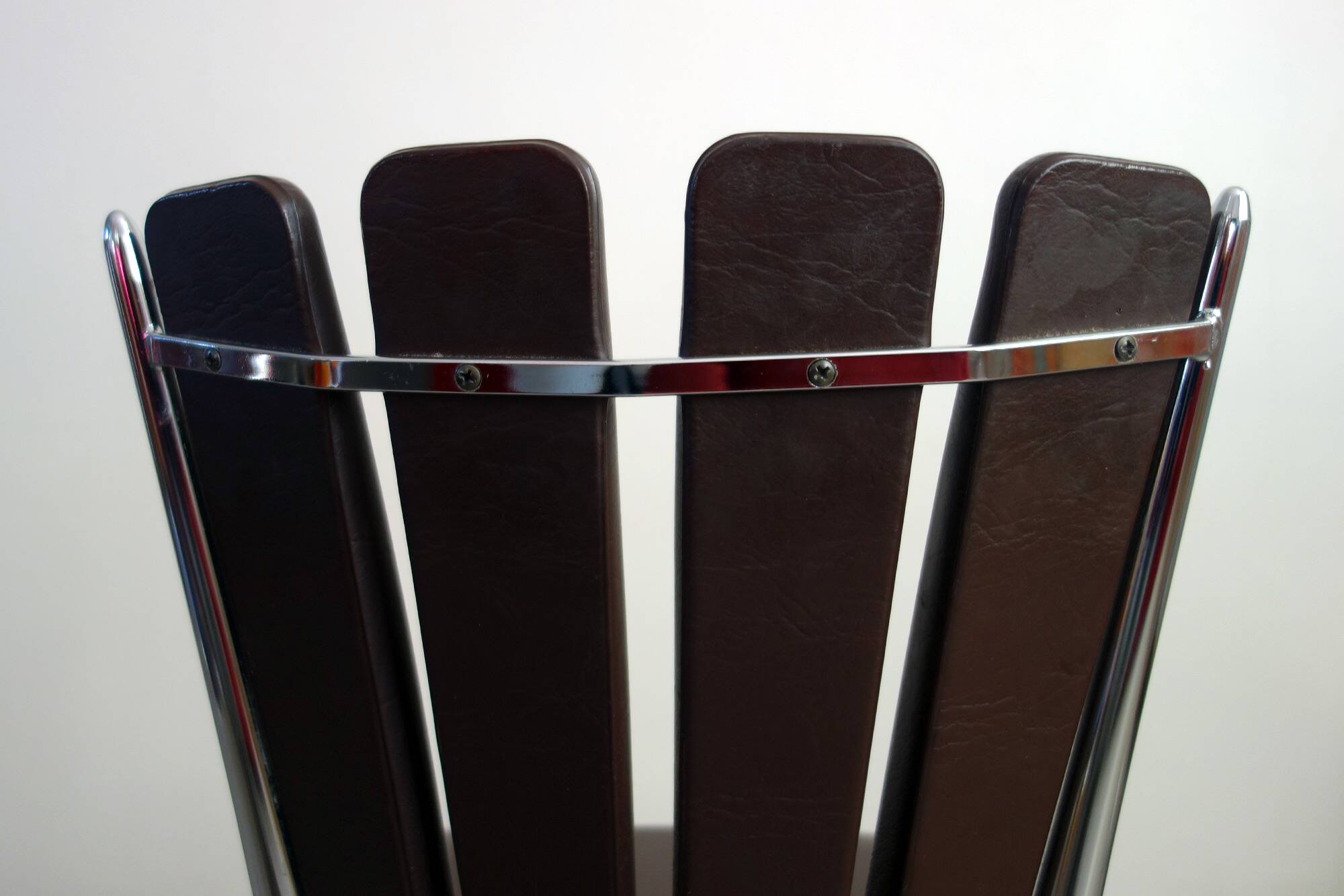 Lot de 2 chaises pétales chocolat Soudexvinyl