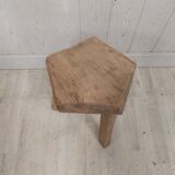 Tabouret tripode brutaliste