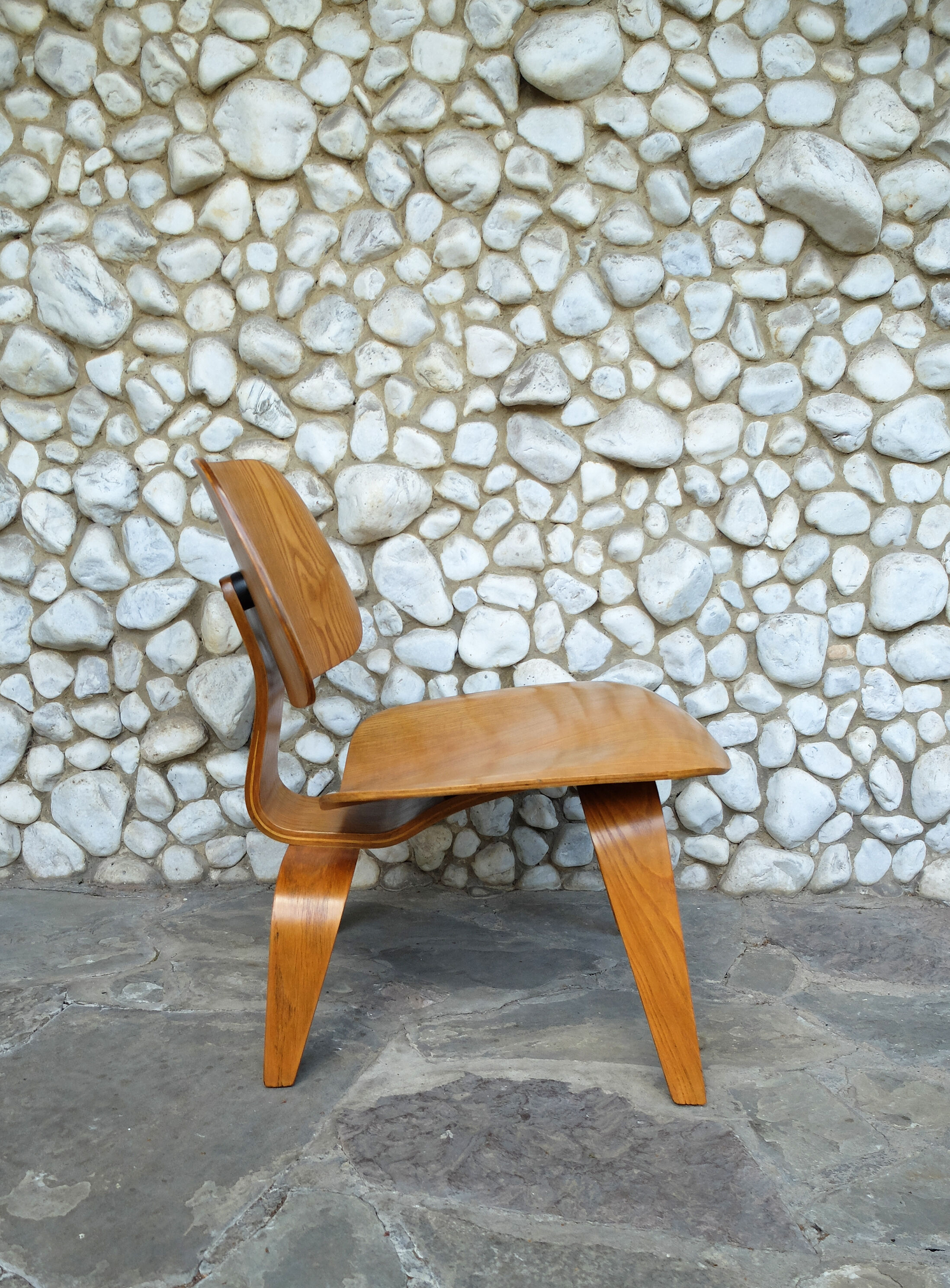 Ash LCW Lounge Chair by Charles and Ray Eames for Evans / Herman Miller, 1948-49