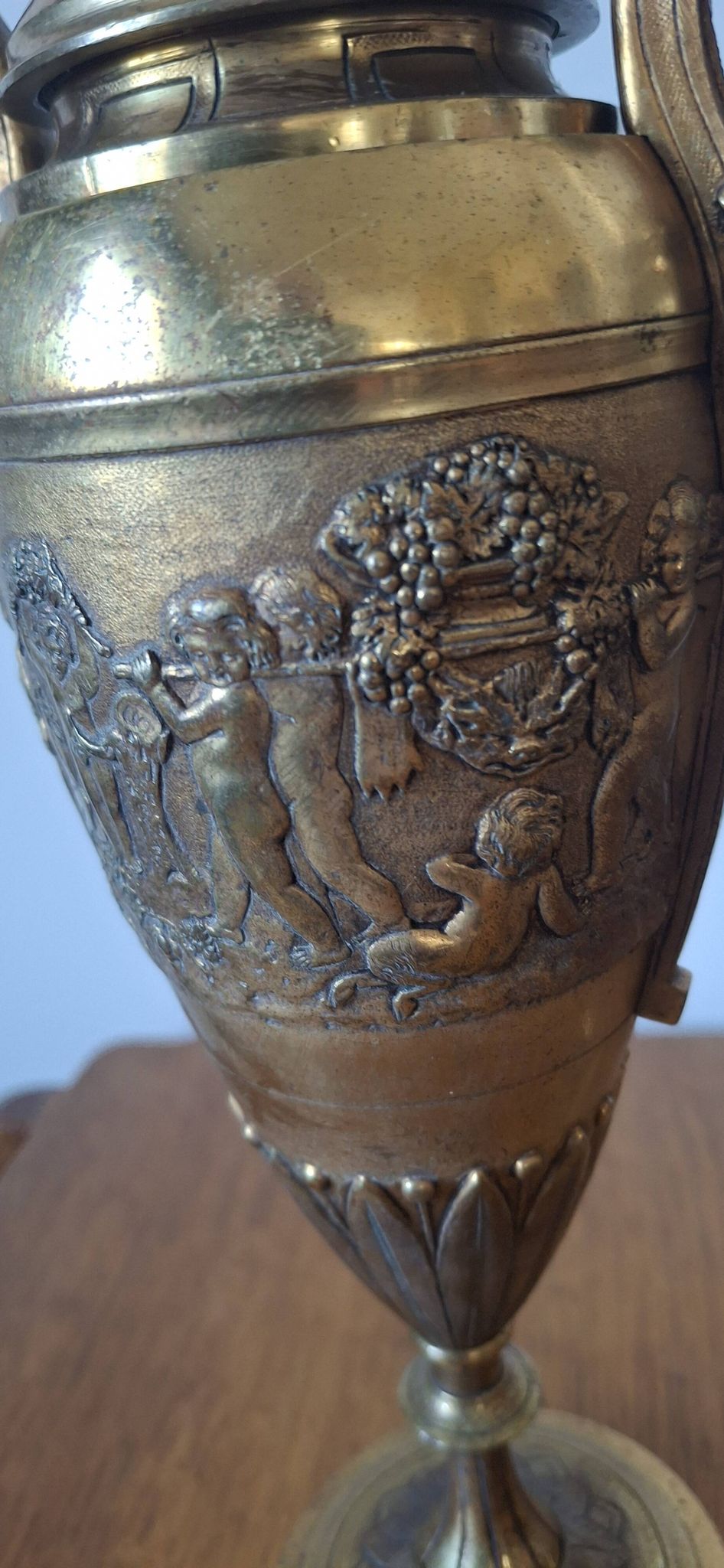 Pair of lamp feet