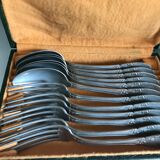 Housewife 12 silver metal table covers