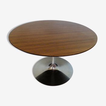 Roundtable chrome foot