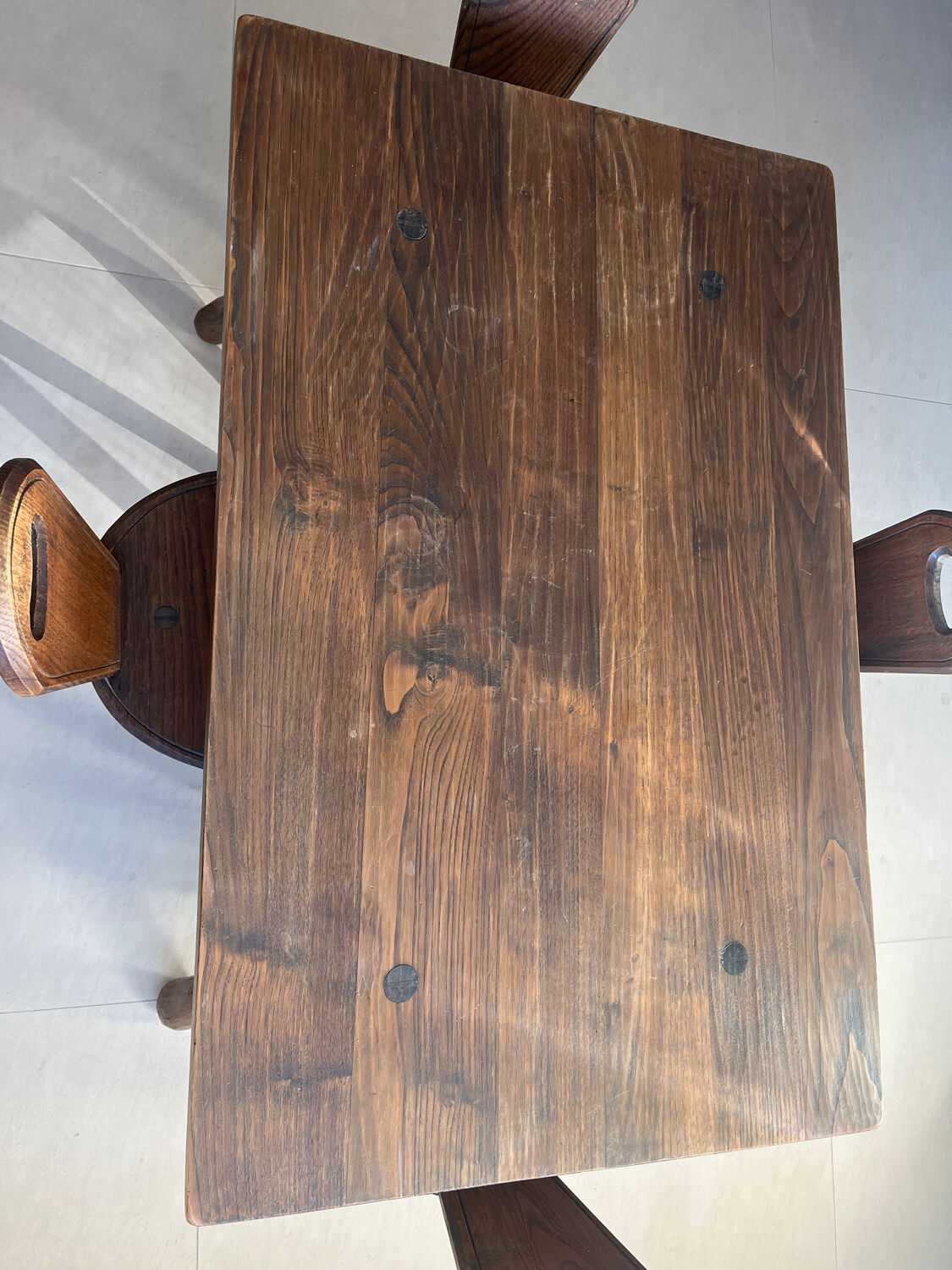 Table with its 4 brutalist chairs from the 1960s.