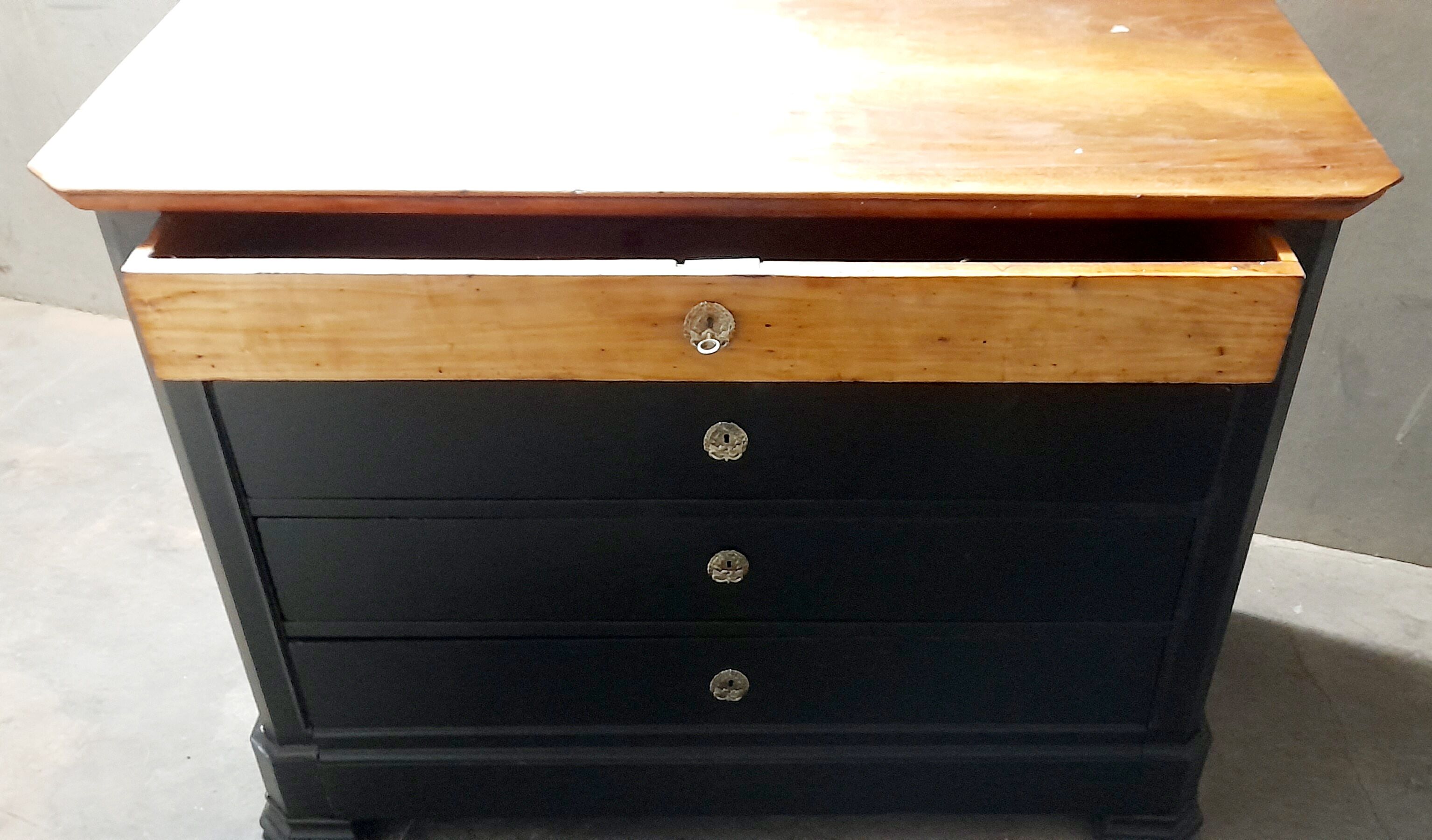 Louis Philippe chest of drawers modern style