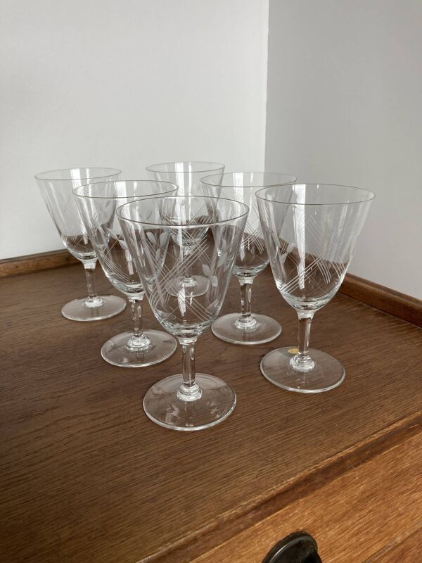 Série de 6 verres ciselés