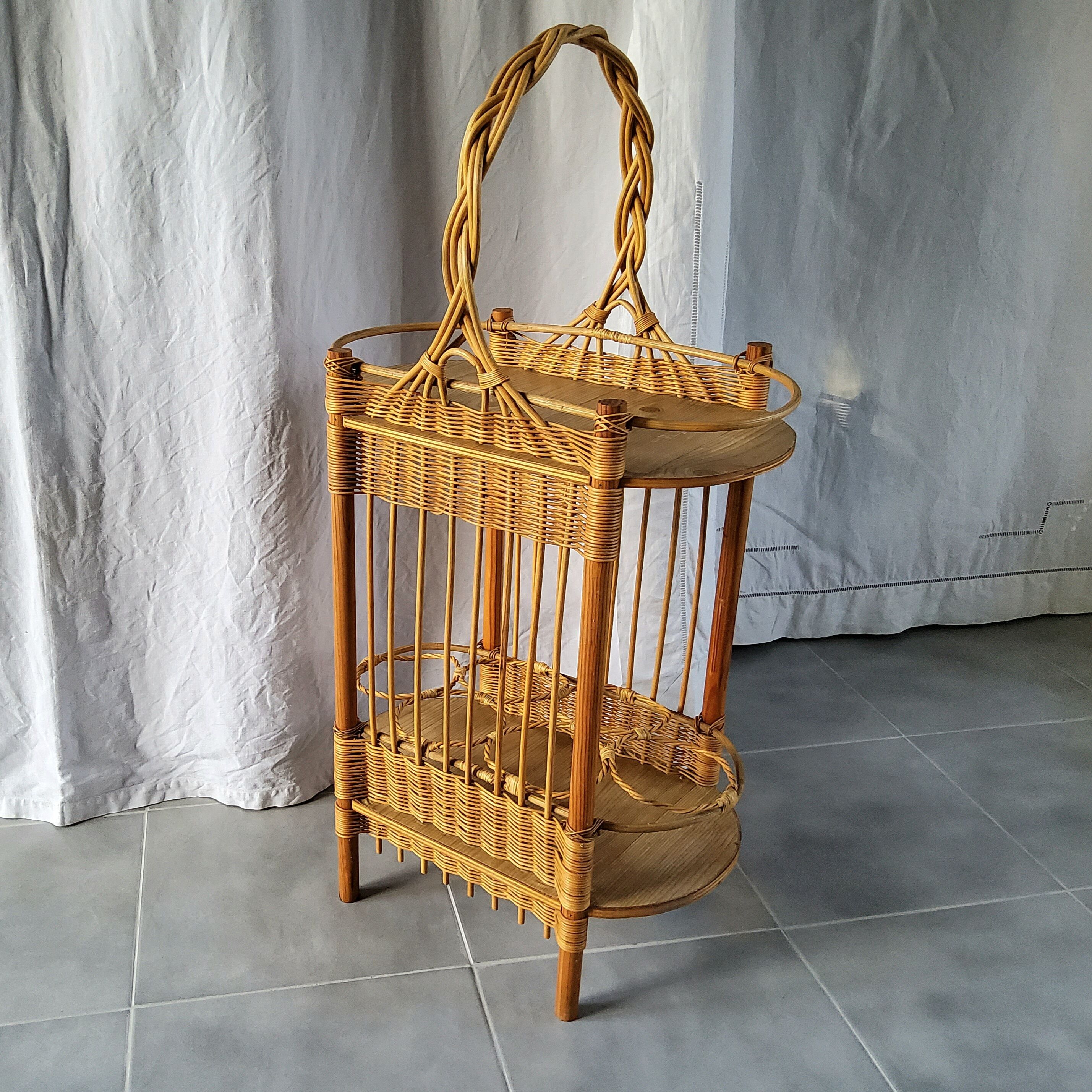 Wood and rattan service