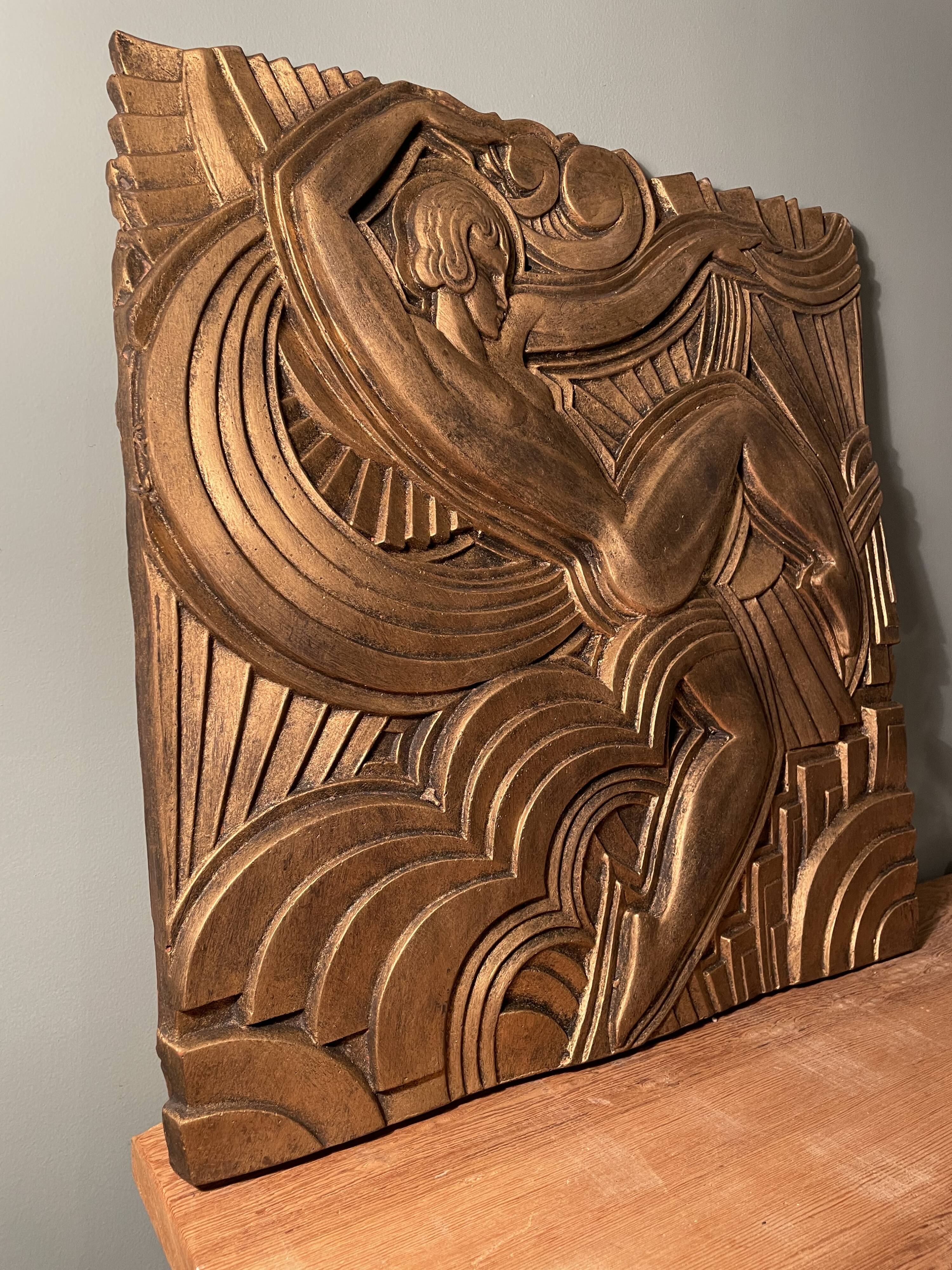 Bas-relief in Art Deco plaster