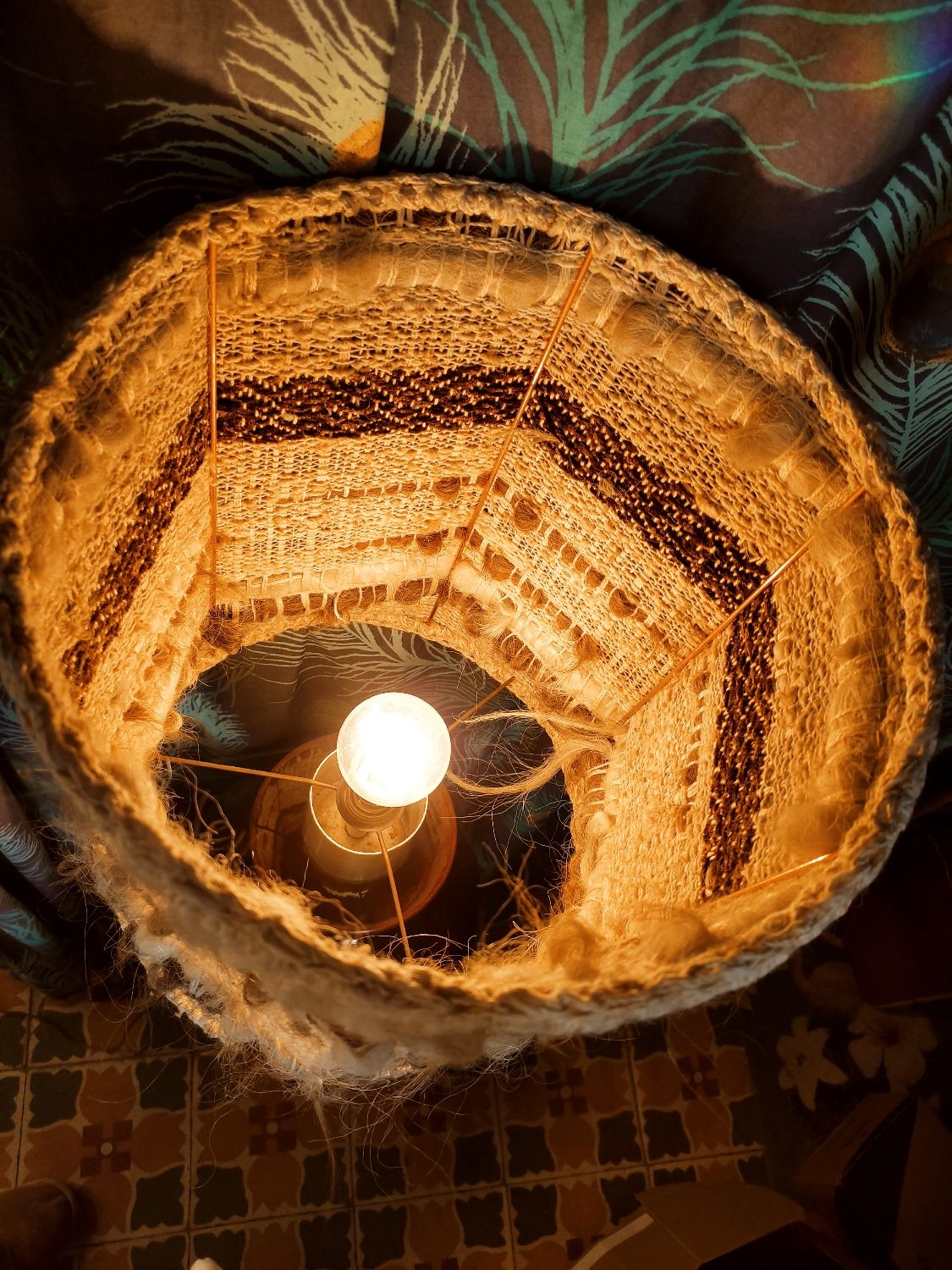 Ceramic lamp and its woven wool lampshade