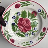 Set of 7 assorted plates