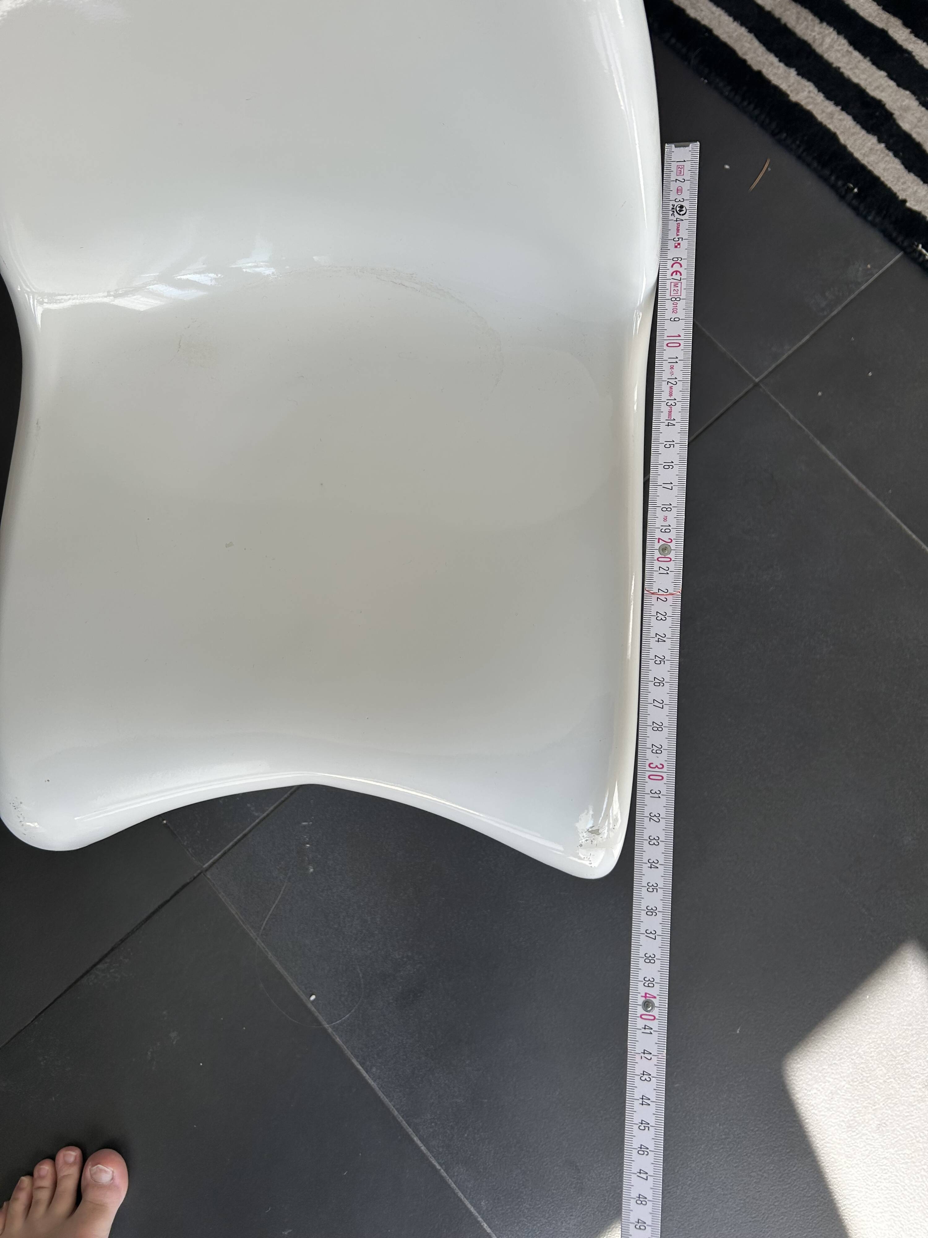 2 junior white Panton reproduction chairs