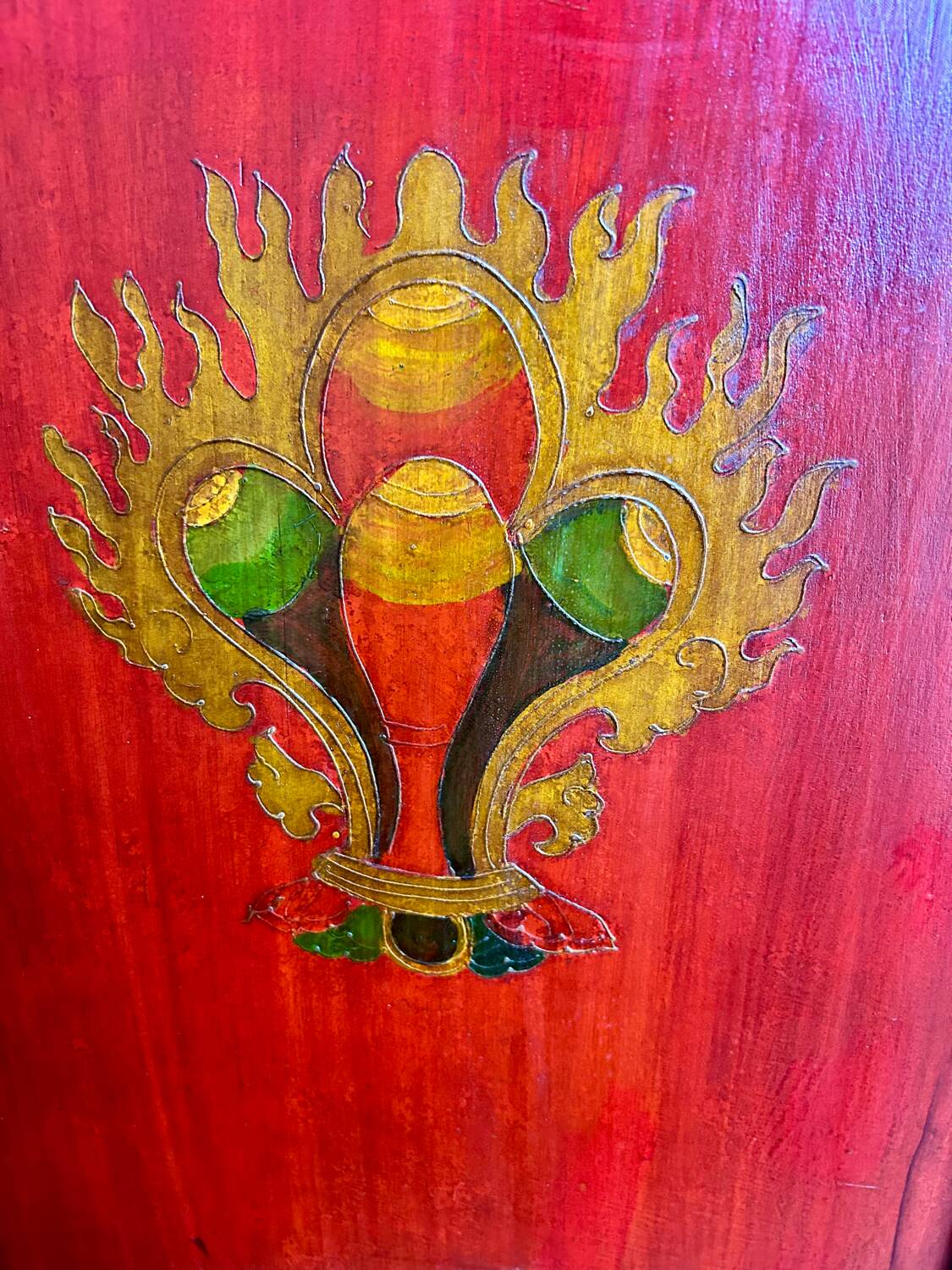 Buffet tibétain ancien peint à la main