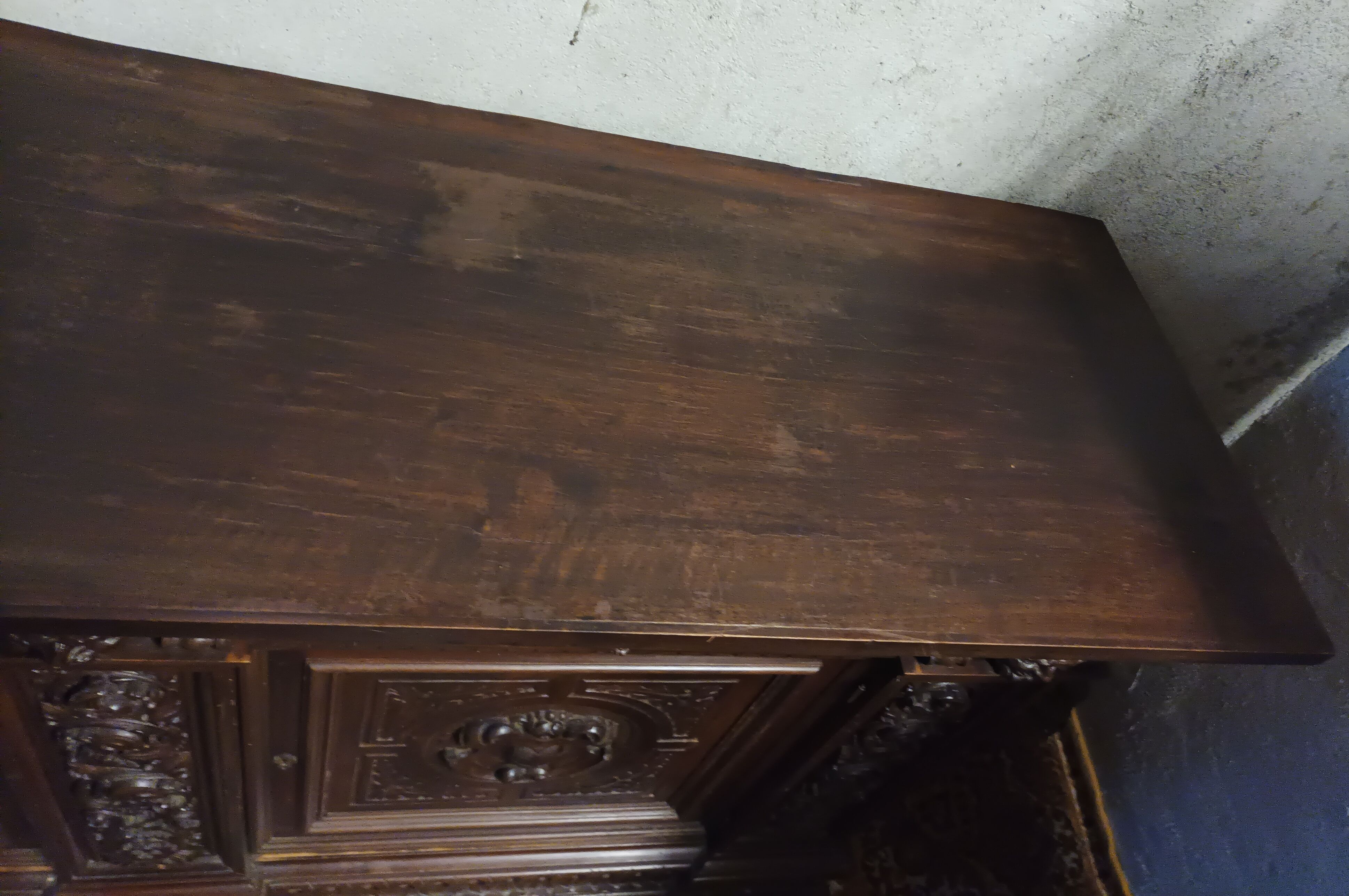 Sideboard style Renaissance