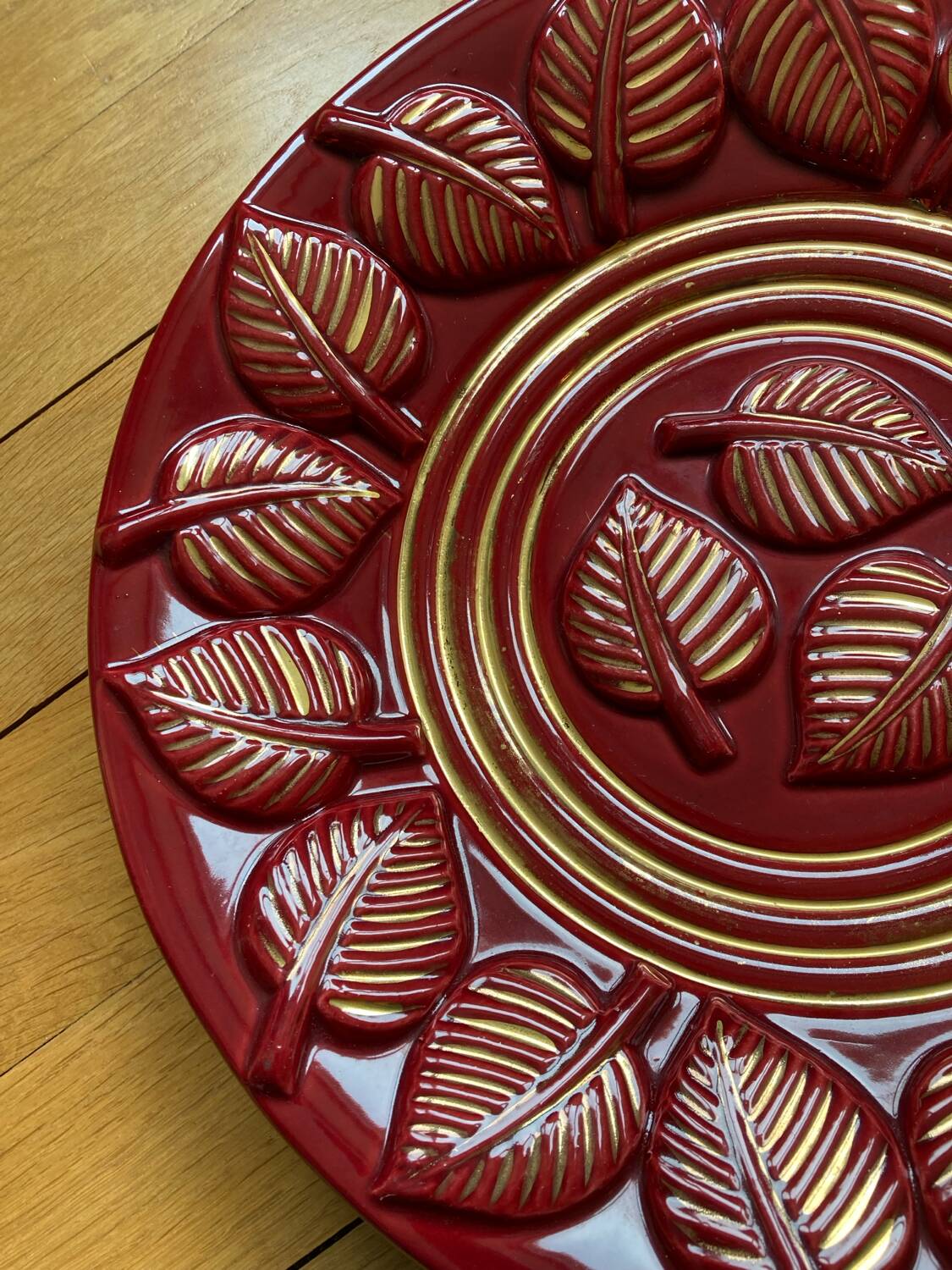 Fruit bowl - Saint Clément burgundy and gold dish