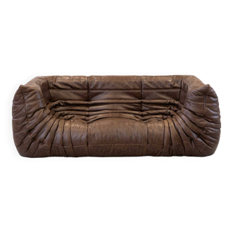 Vintage two-seater Togo sofa with arms in brown leather by Michel Ducaroy for Ligne Roset, 1970s