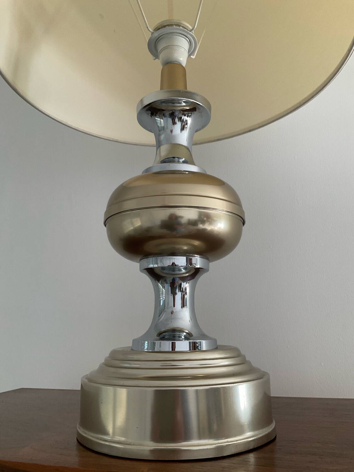 Grande lampe Space Age en métal chromé et doré