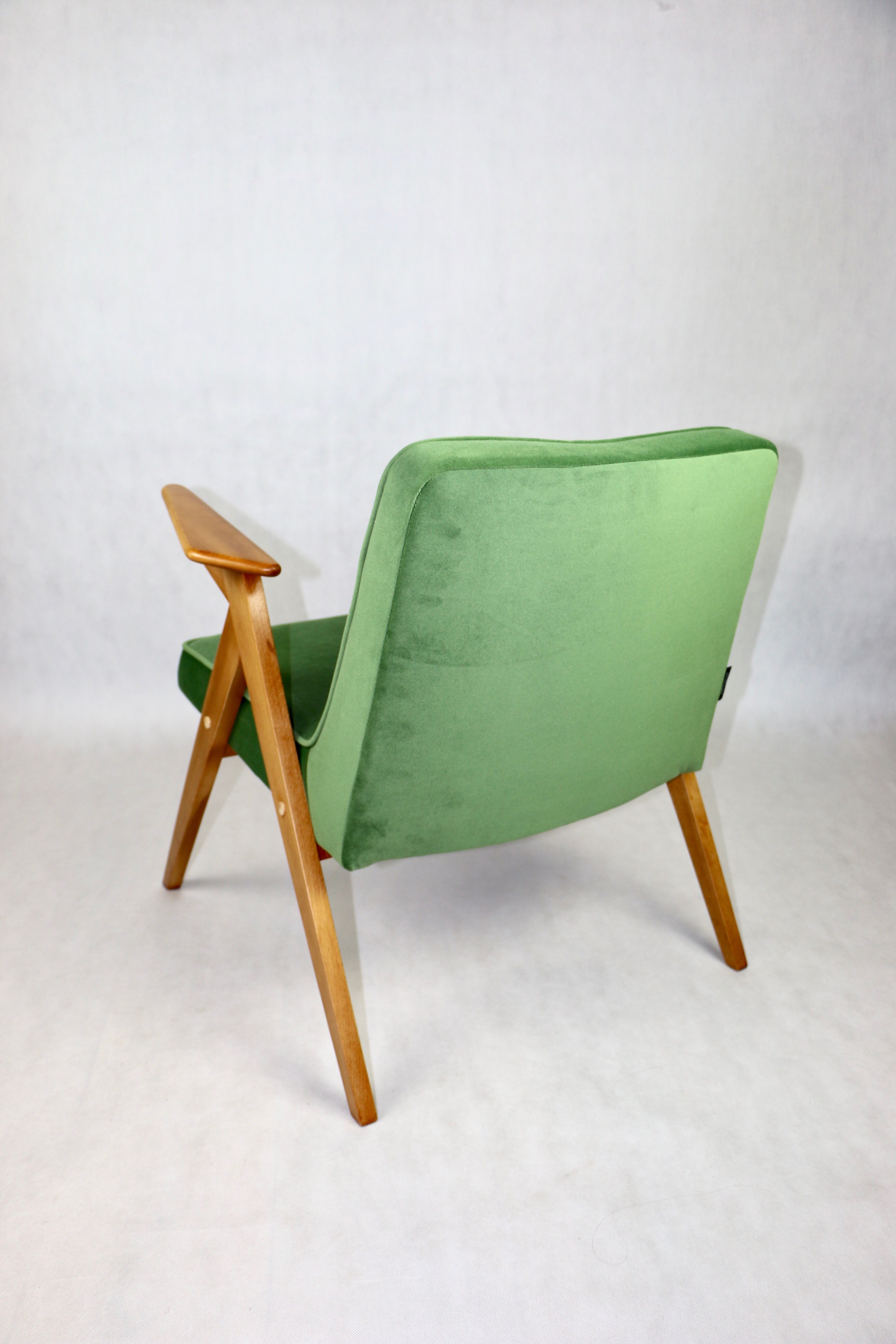 Fauteuil Bunny par Józef Chierowski, années 1970