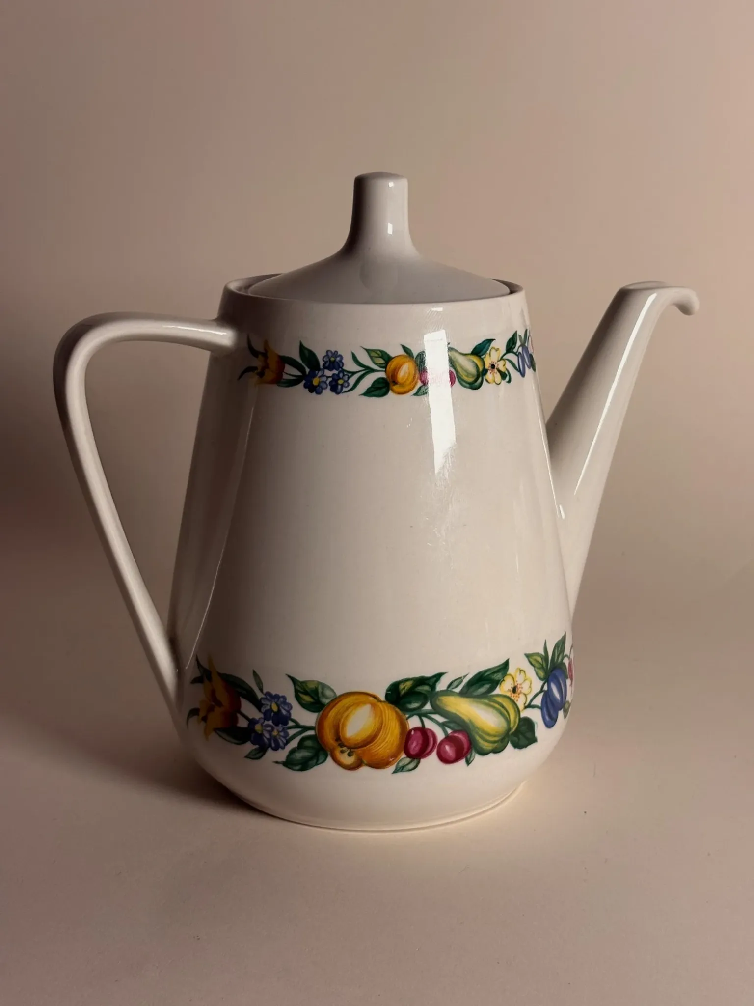 Villeroy & Boch fruit garland coffee pot