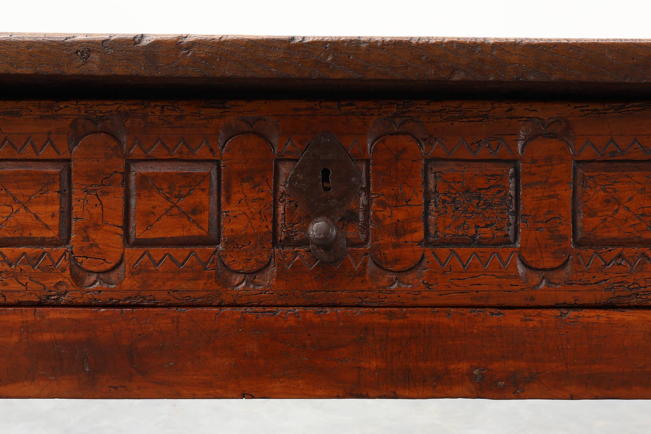 Oak hand-carved side table in wabi wabi style, Spain, 17th Century