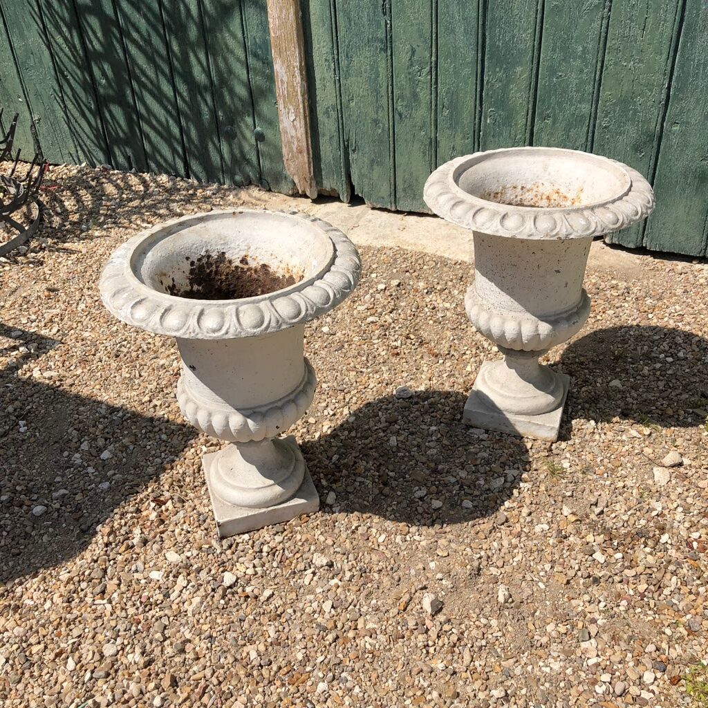 Pair des vases Medici métal