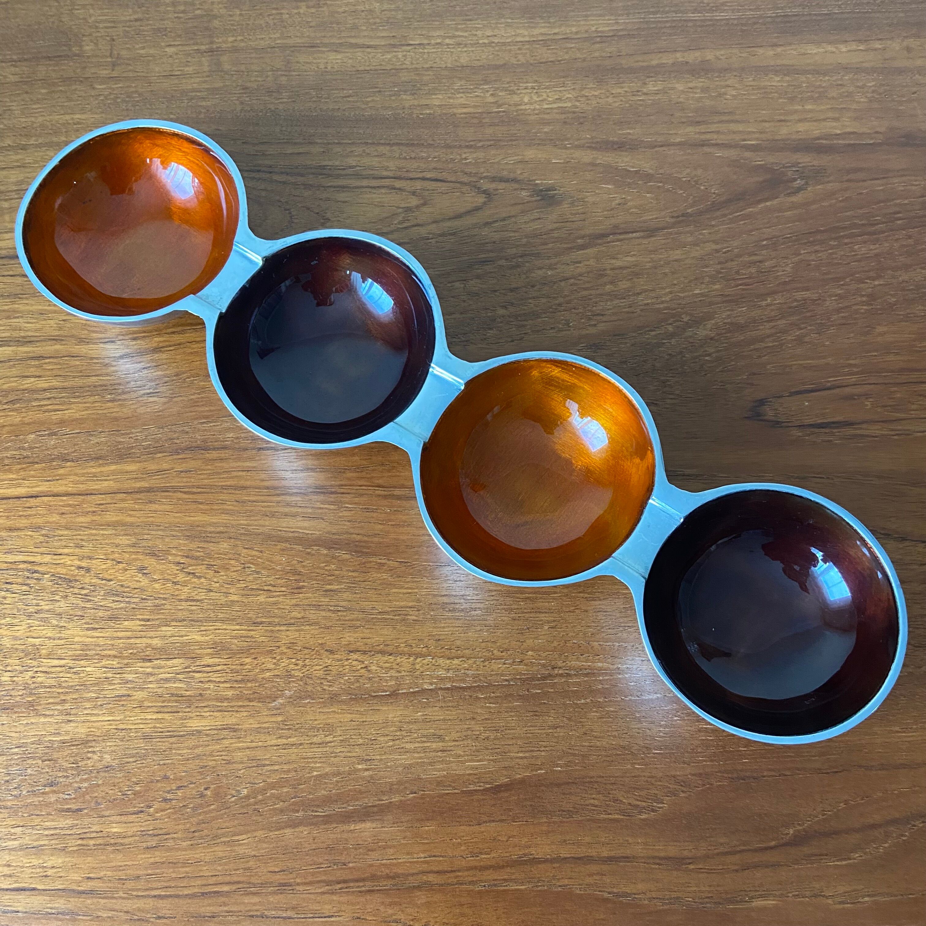 Presentation dish 60s