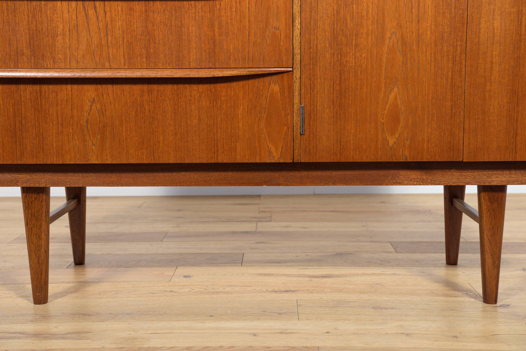 Small Mid-Century British Teak Sideboard, 1960s