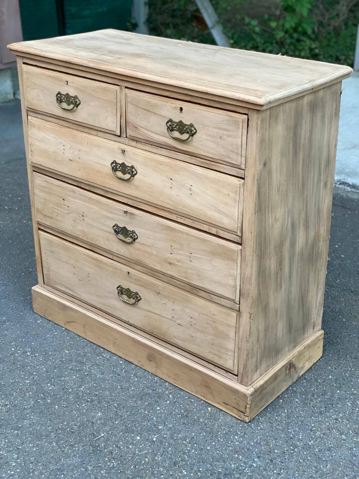 English stripped commode made of solid raw wood from the 19th century.