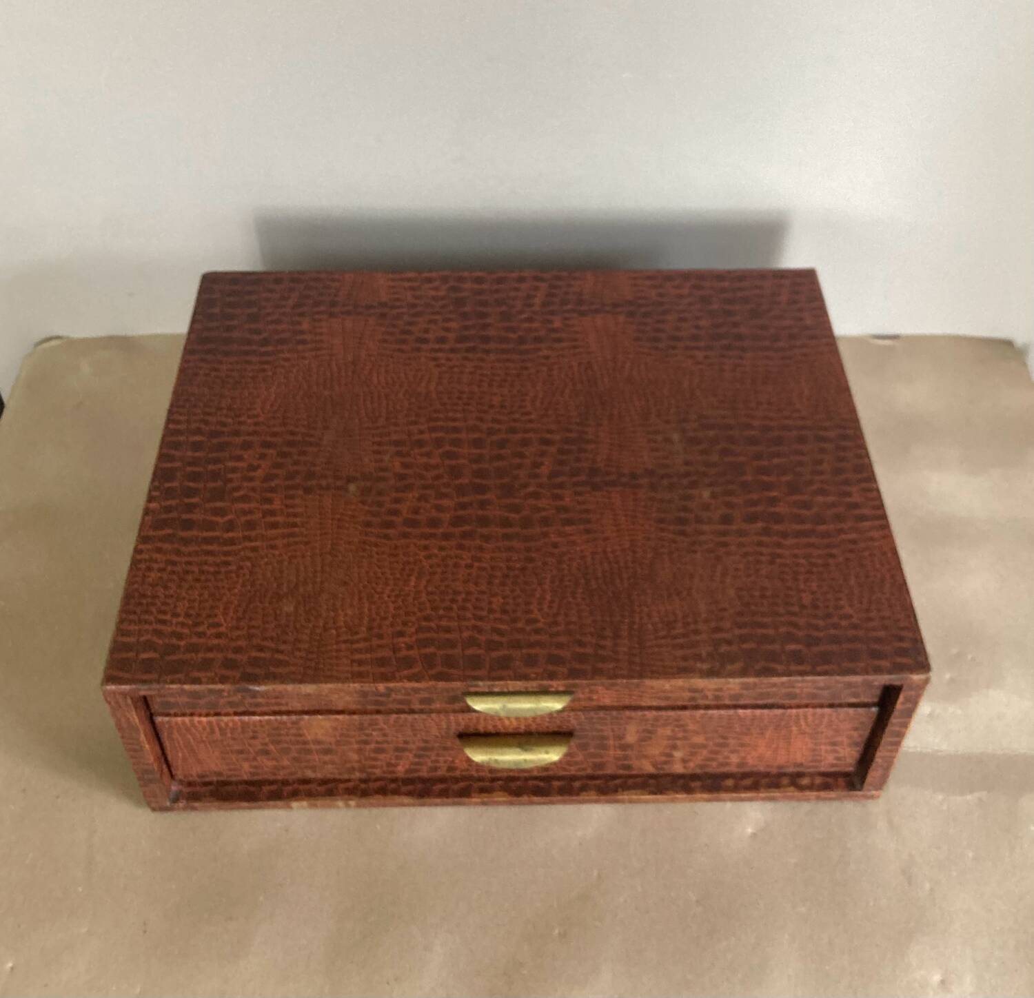 1960s cutlery box with Croco-style coating