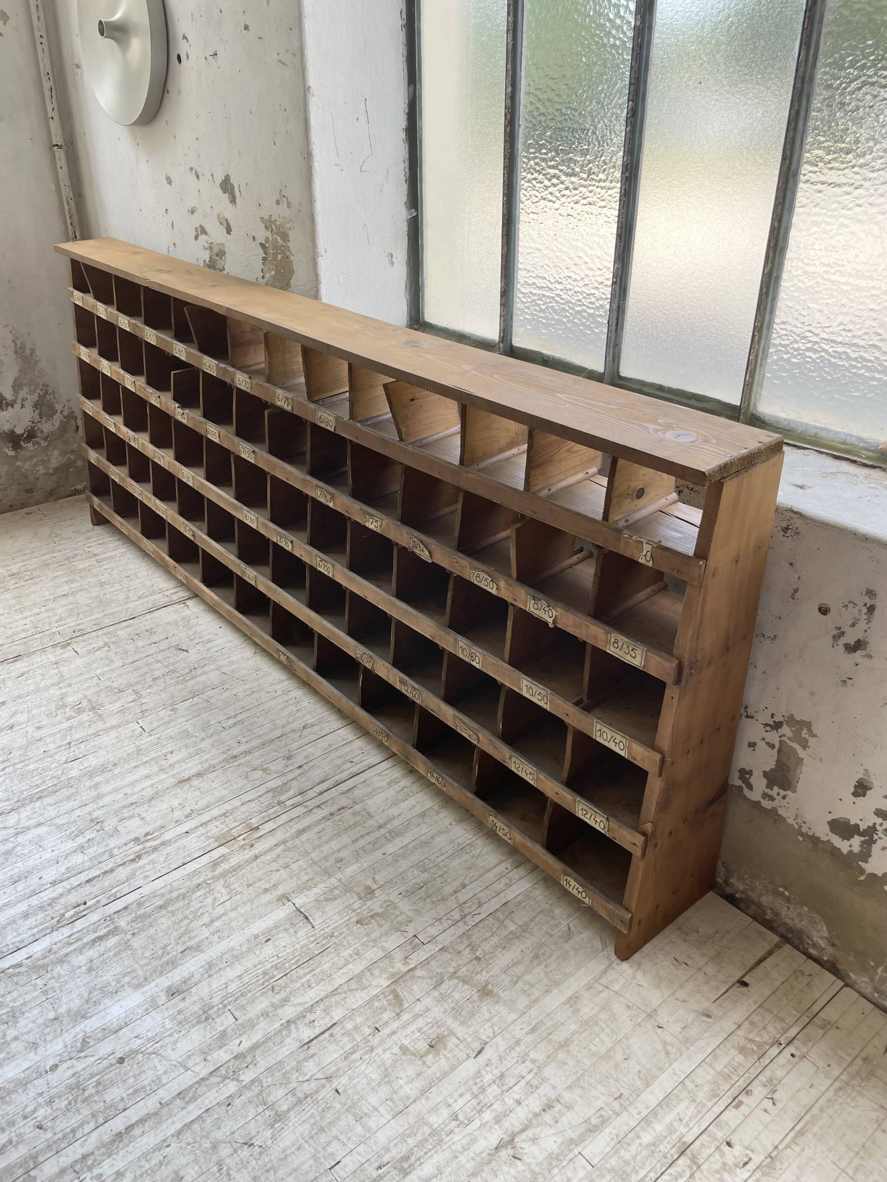 Meuble de métier pin à cases XL 250cm