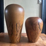 Paire de vases en bois