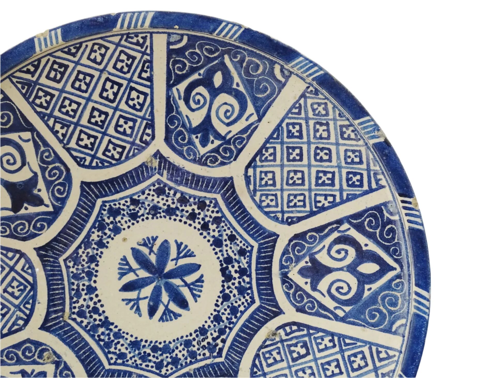 Assiette marocaine ancienne bleue et blanche, en terre cuite