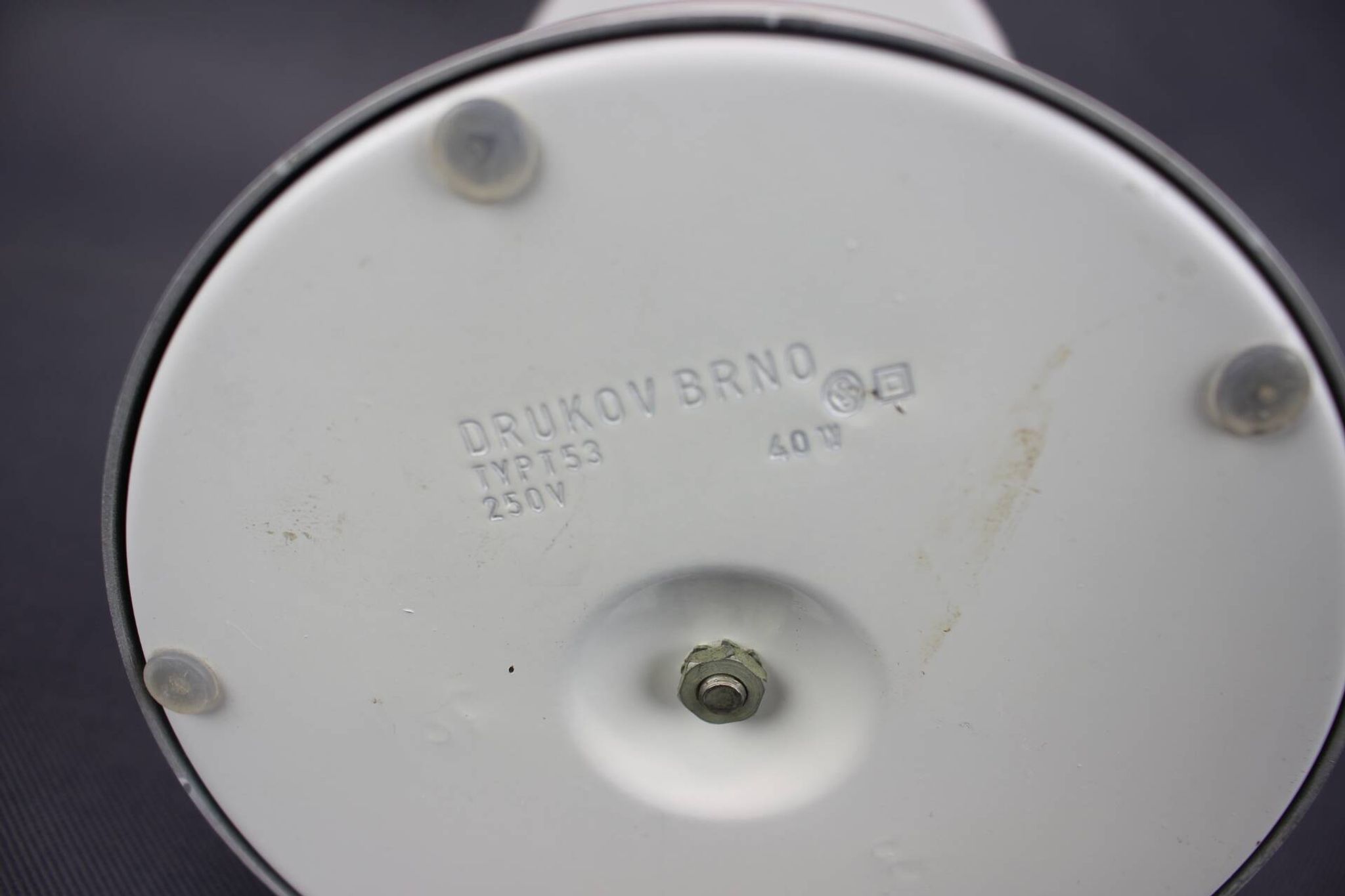 Lampe de Table en Verre Opalin et Laiton Drukov Brno, Tchécoslovaquie, 1970s
