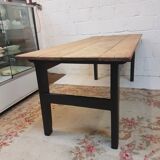Farm table