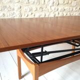 Liftable coffee table
