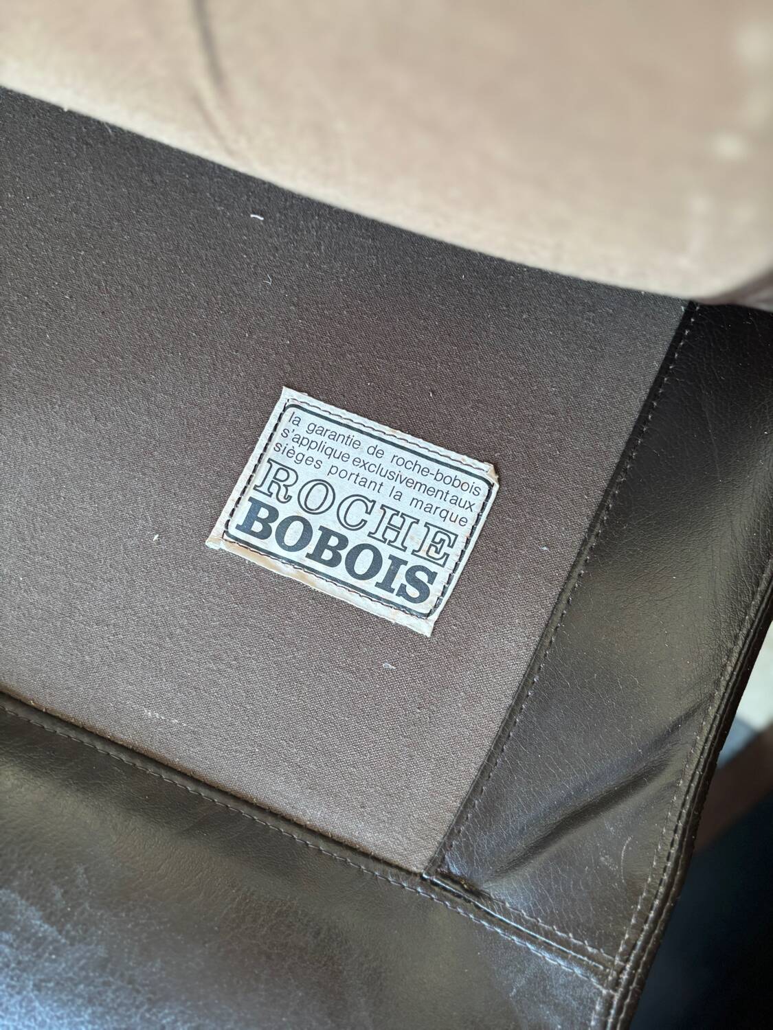 Chauffeuse cuir Roche Bobois