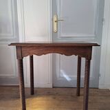 Desk with turned legs