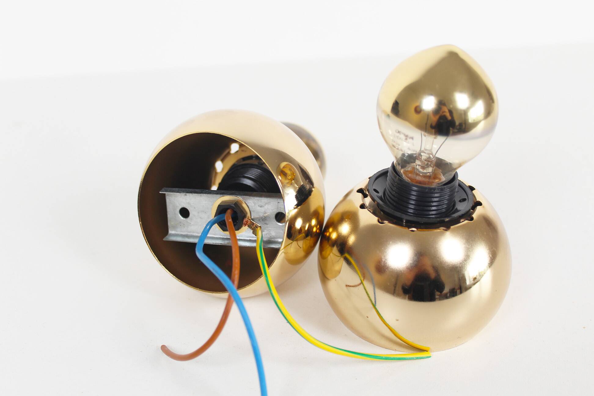 Set (2) of petite playful brass ‘ball’ wall lights, Italy 1970’s