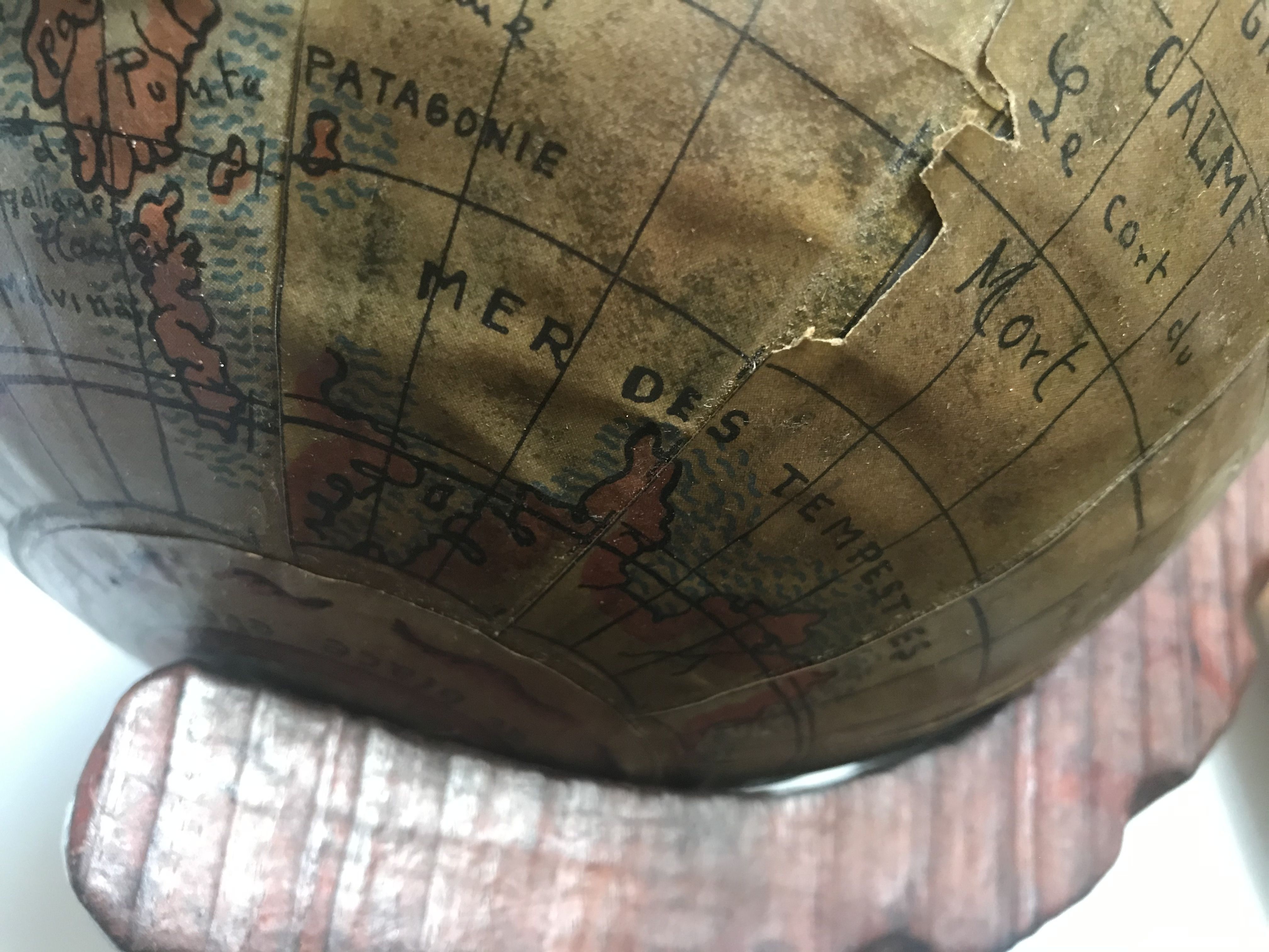 Globe paper map of the discoveries of 1634 edited first part of the 20th
