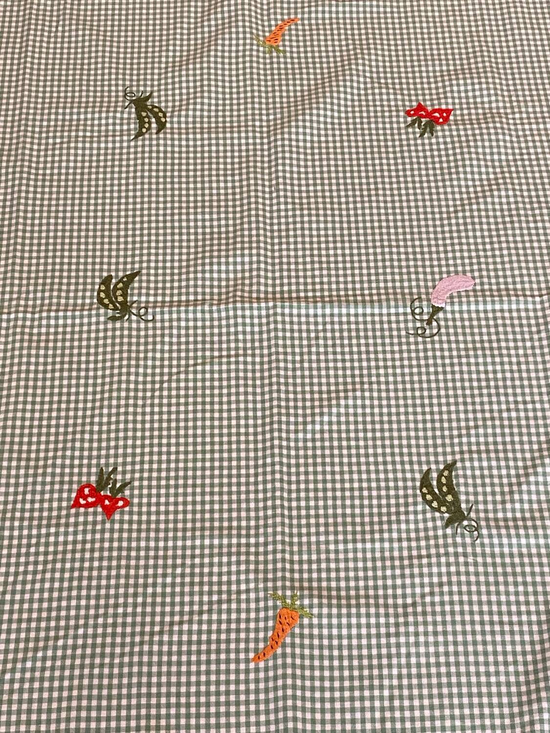serviettes de table vintage brodées