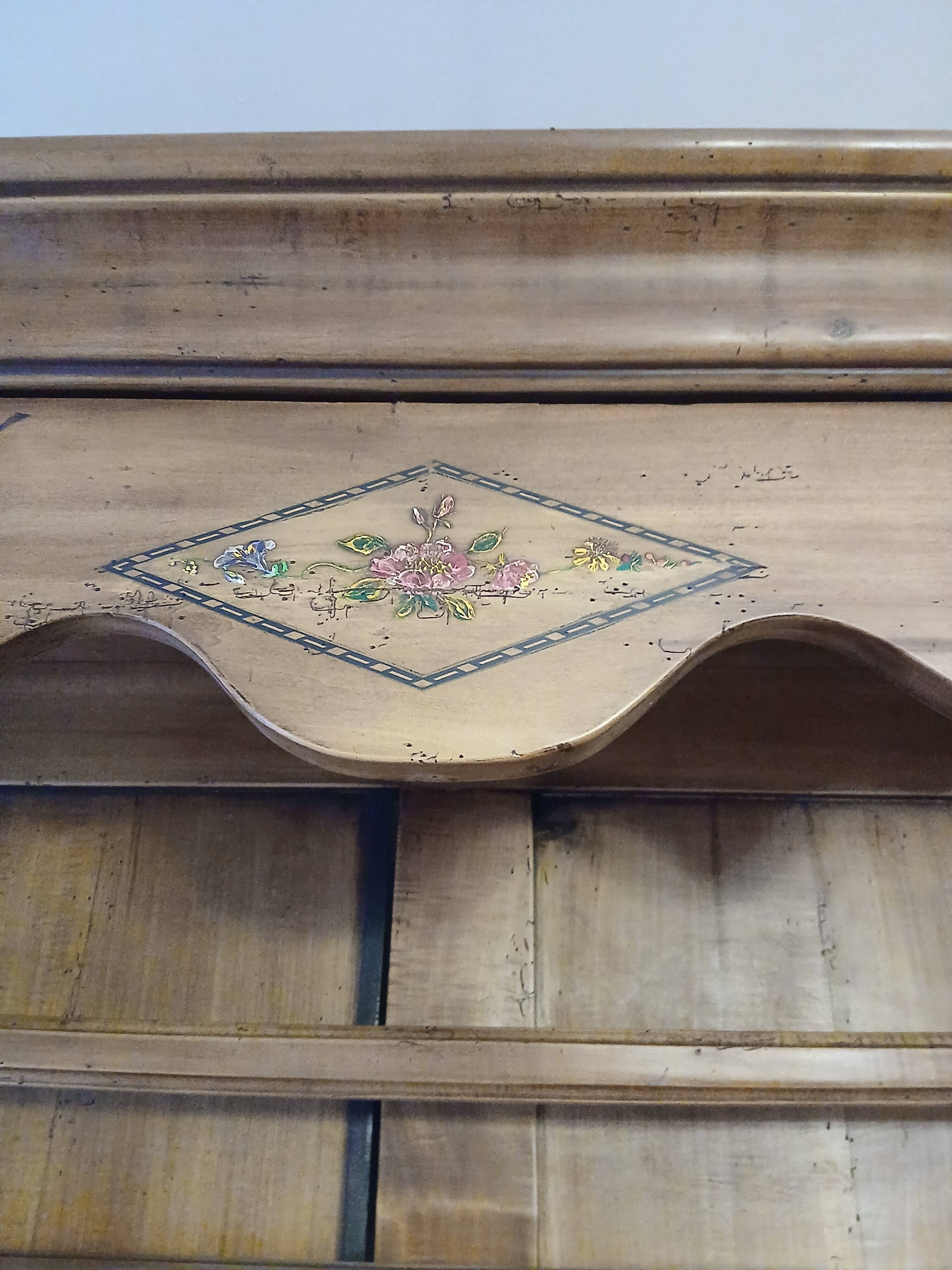 Antique Vendée dresser in solid elm by artisan Chaillou Hermouet.