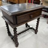 Table d'appoint à pieds torsadés