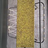 Magazine rack, in wired metal