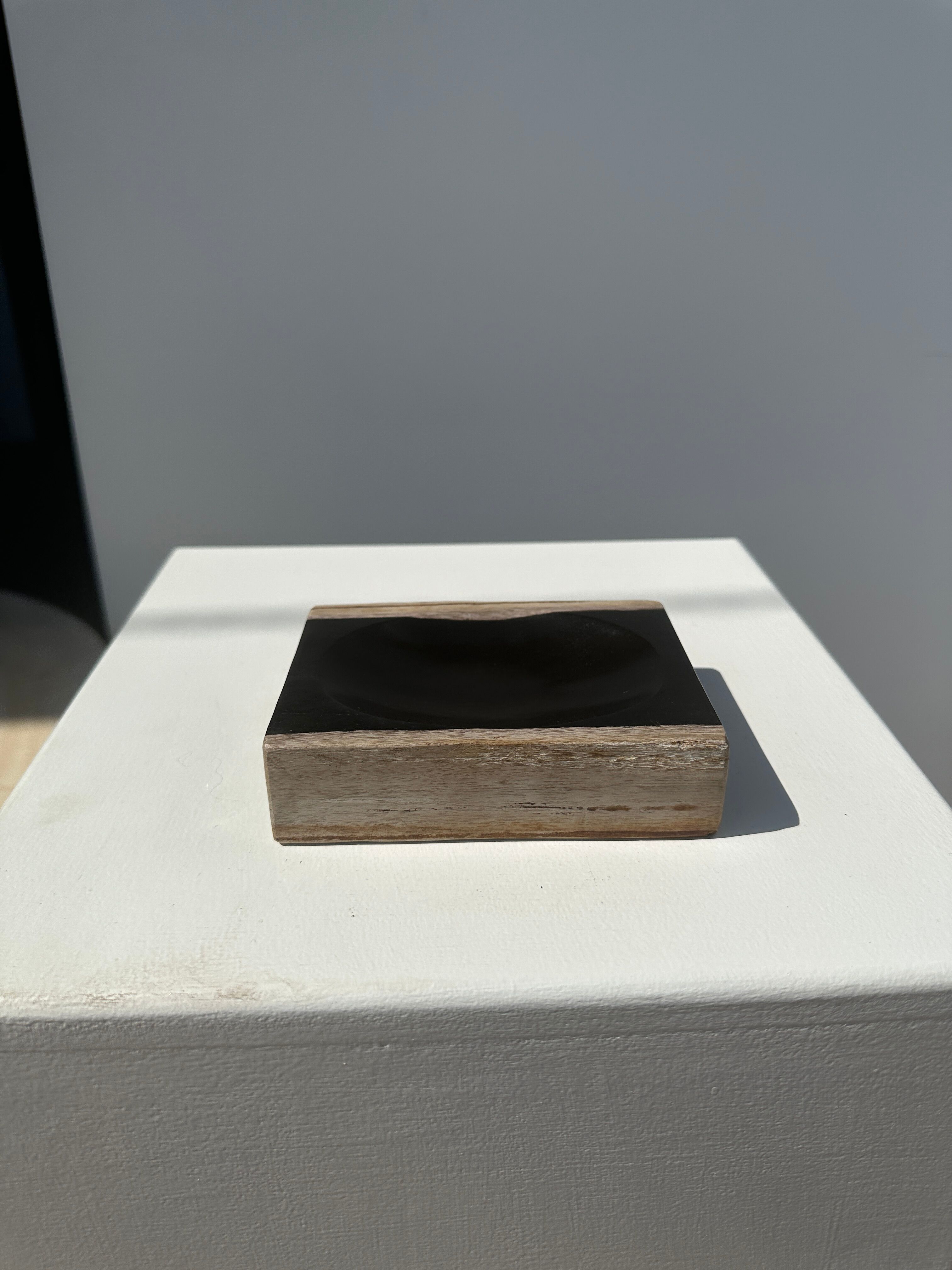 Porte savon en bois pétrifié bandes blanches de chaque côté