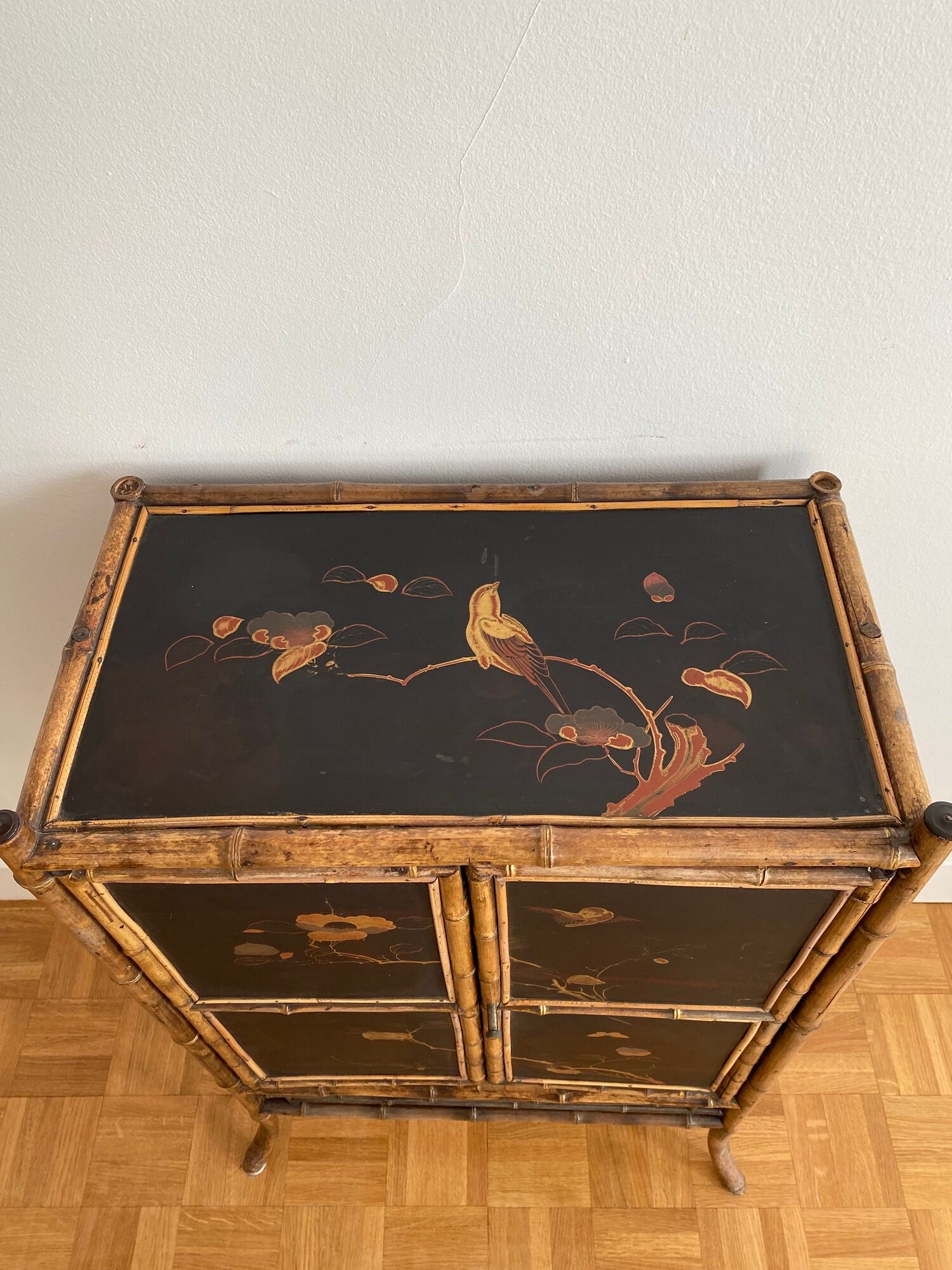 Original Victorian furniture in lacquered bamboo from the 19th century, chinoiserie